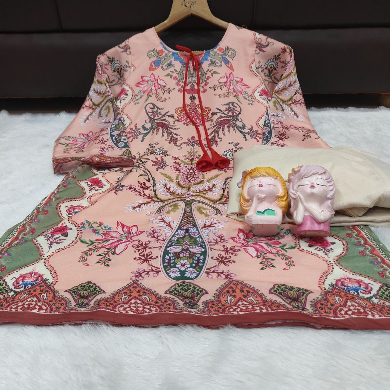 Exquisite Printed Pink and Off-White Ethnic Kurti Set with Solid Trousers