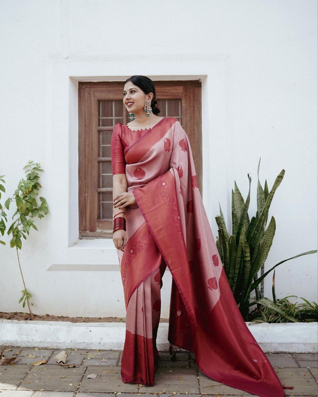 Elegant Rose Gold Heritage Woven Soft Silk Saree