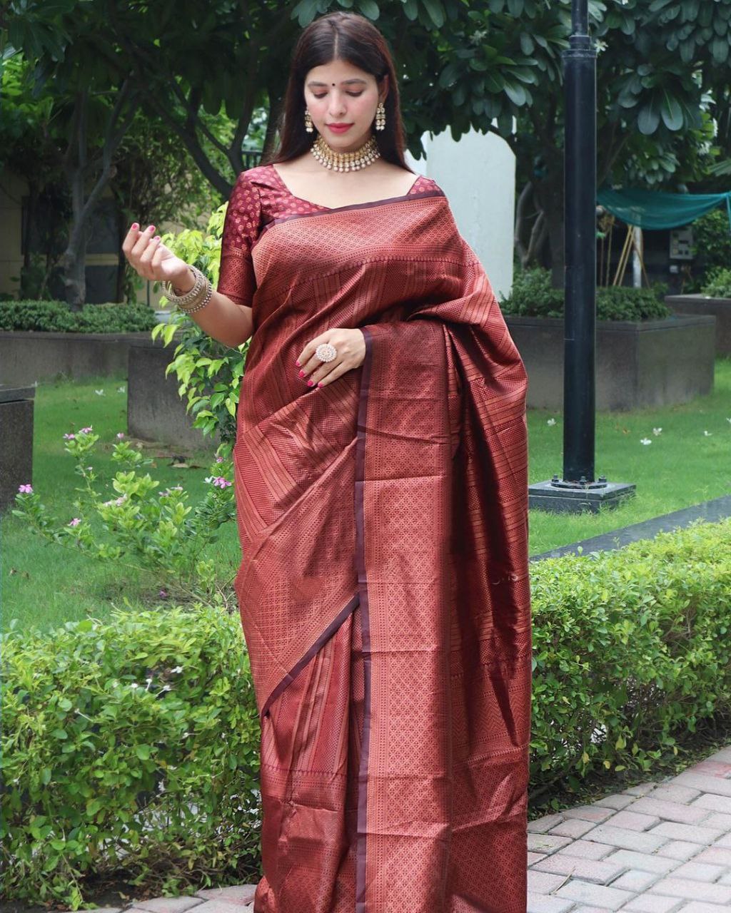 Royal Copper Zari Woven Traditional Soft Silk Saree