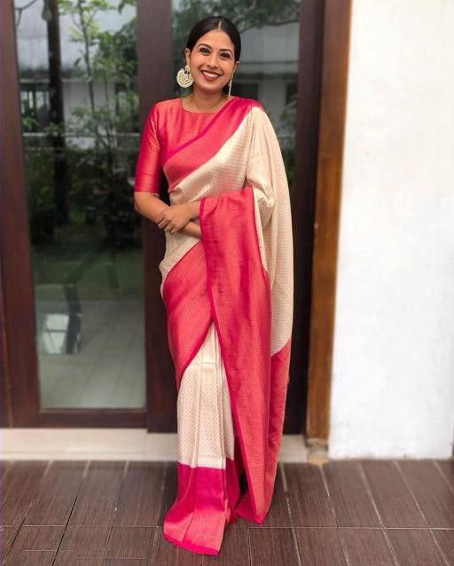 Beautiful Ivory Pink Traditional Banarasi Soft Silk Saree with Rich Contrast Border
