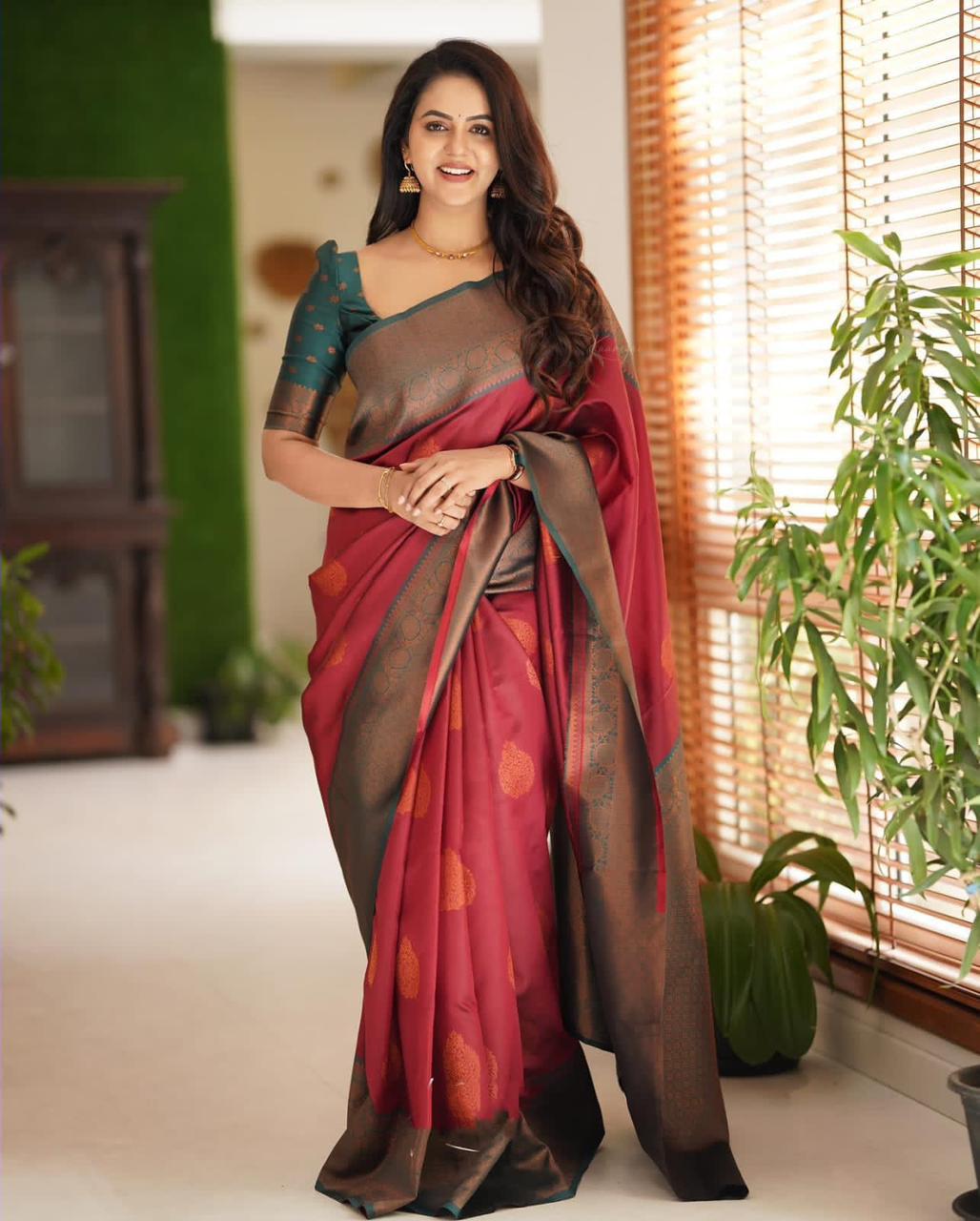 Attractive Women’s Elegant Rich Weaving Festive Wear Saree