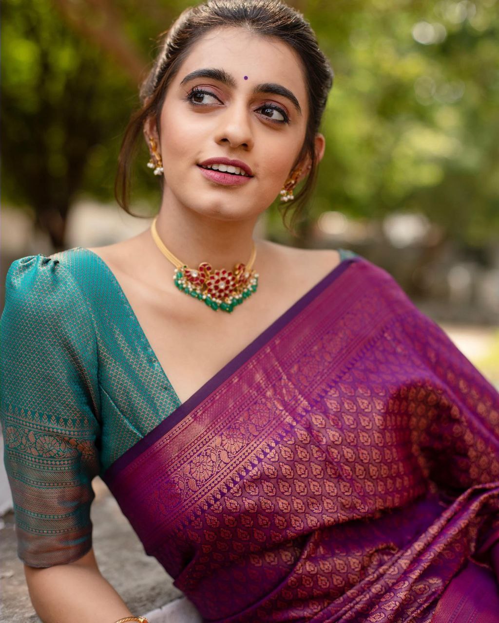 Gorgeous Traditional Kanjivaram Style Lichi Silk Sare