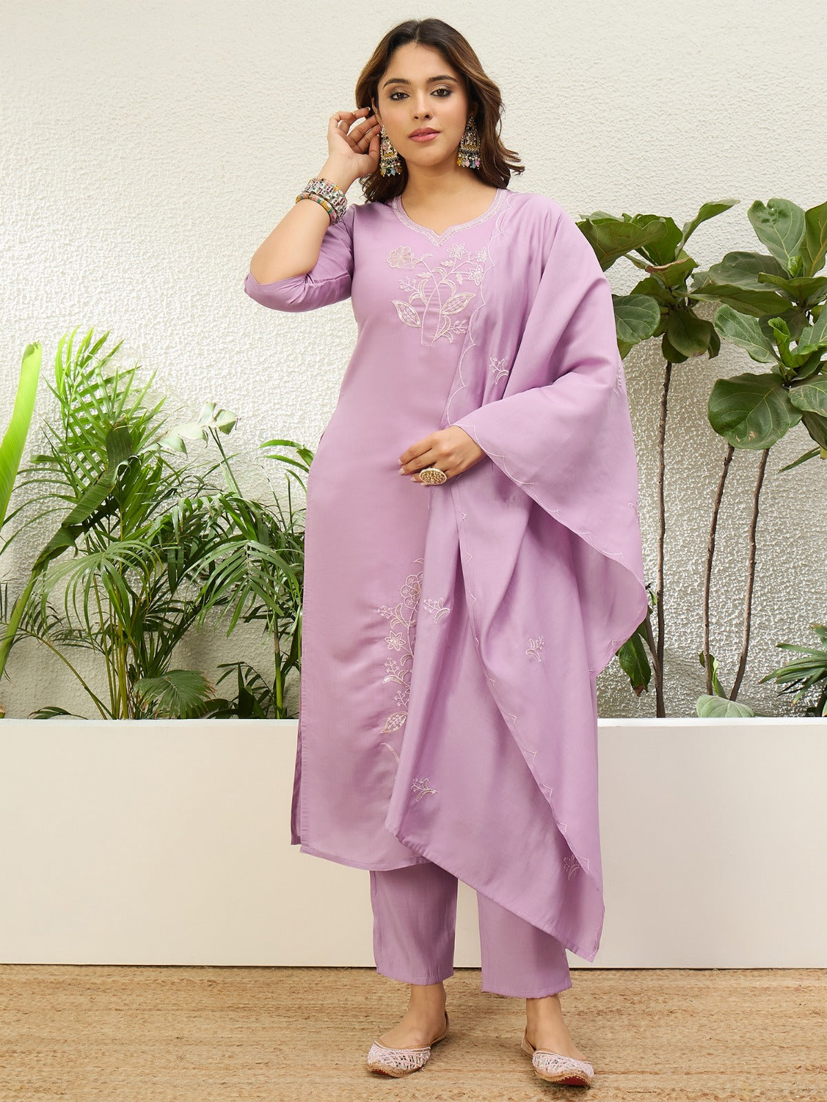 Georgeous Roman Silk Kurta Set with Intricate Floral Embroidery