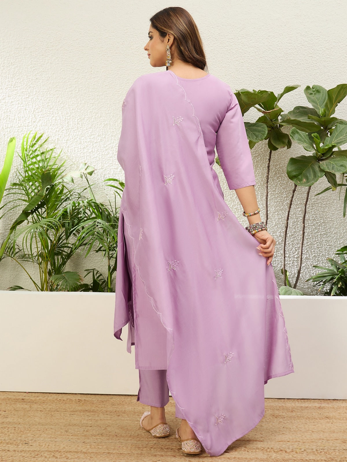 Georgeous Roman Silk Kurta Set with Intricate Floral Embroidery