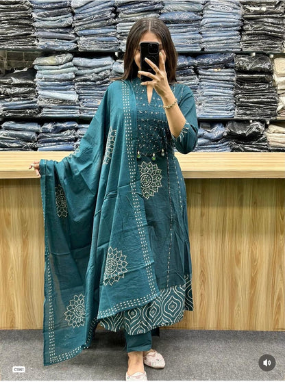 Radiant Teal Blue Bandhani Printed Ethnic Ensemble
