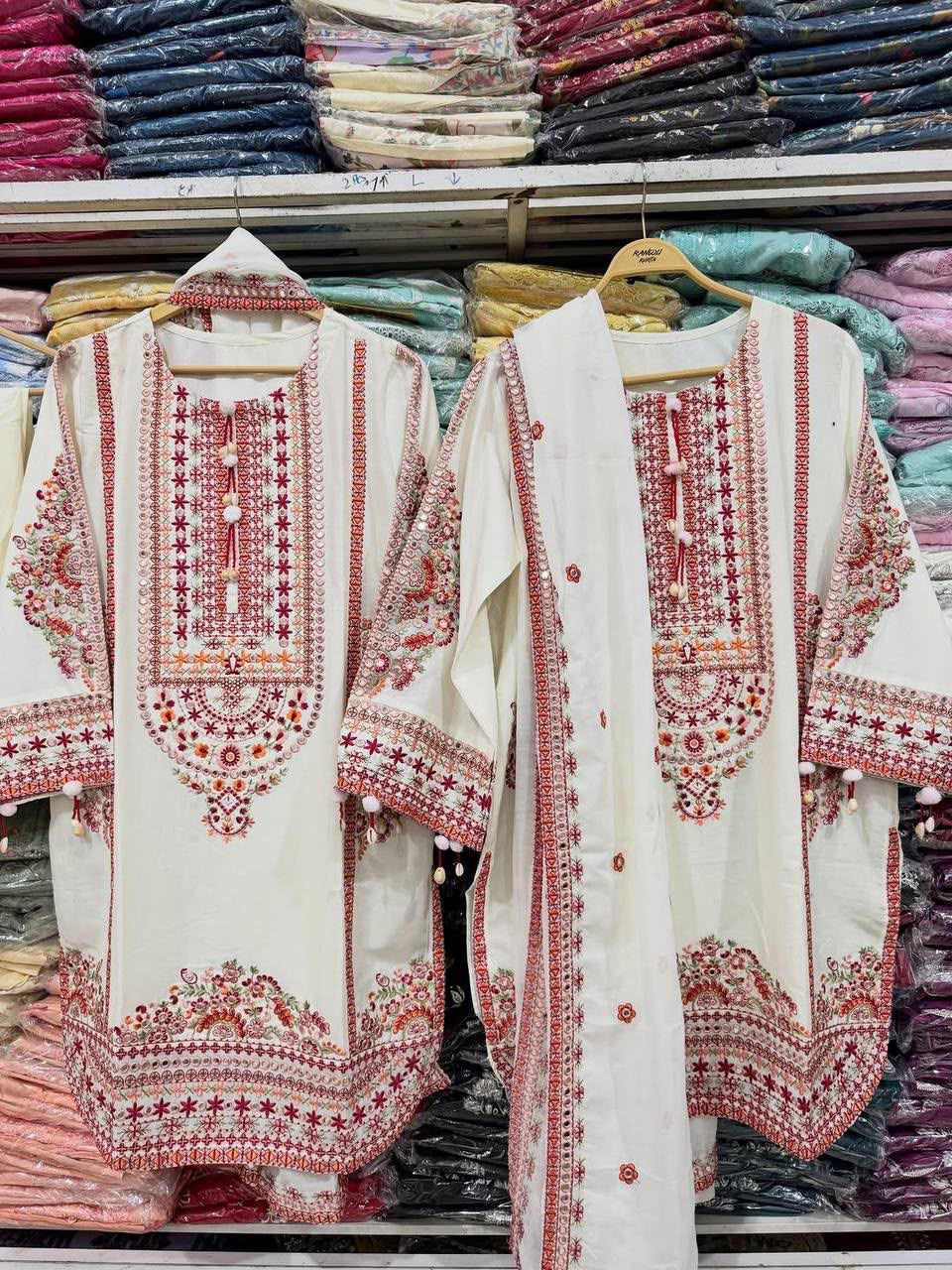 Ivory White Floral Embroidered Heavy Mal Chanderi Suit Set with Organza Dupatta