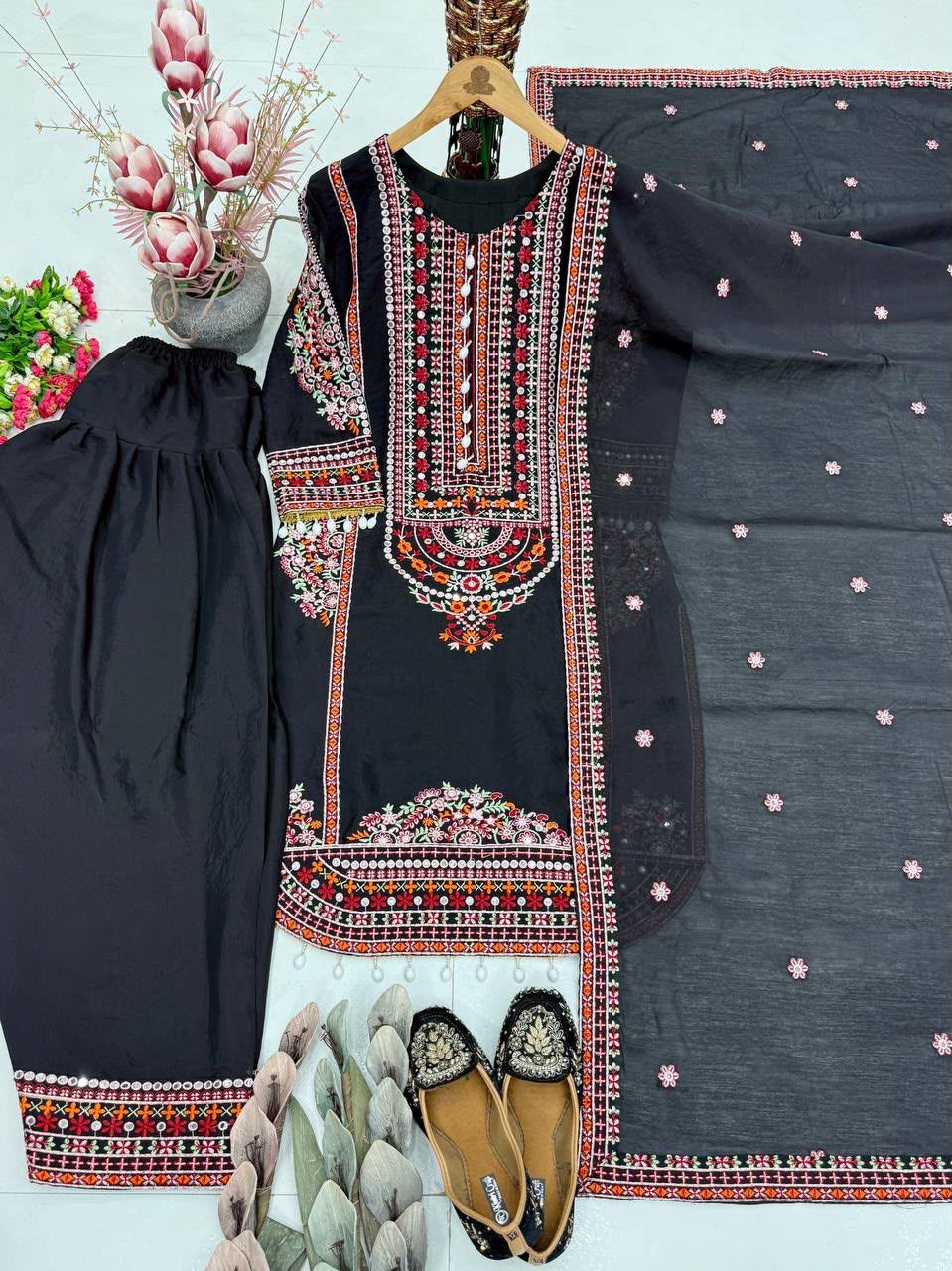 Midnight Black Floral Embroidered Heavy Mal Chanderi Suit Set with Organza Dupatta