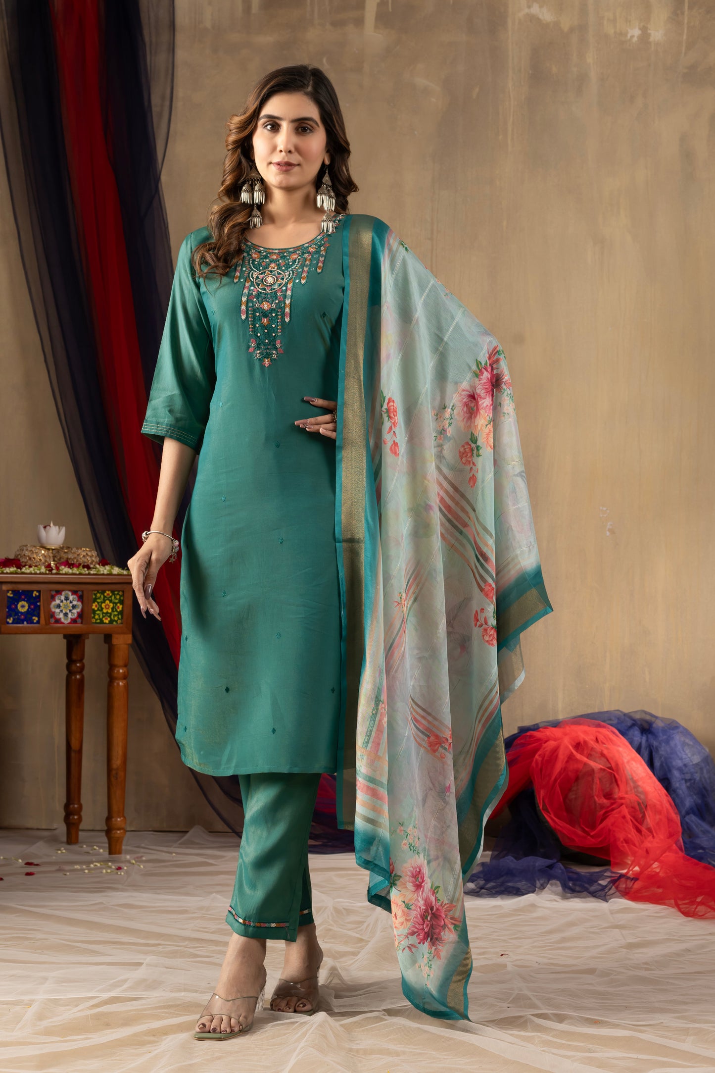 Teal Embroidered Kurta Pant Set with Floral Organza Dupatta