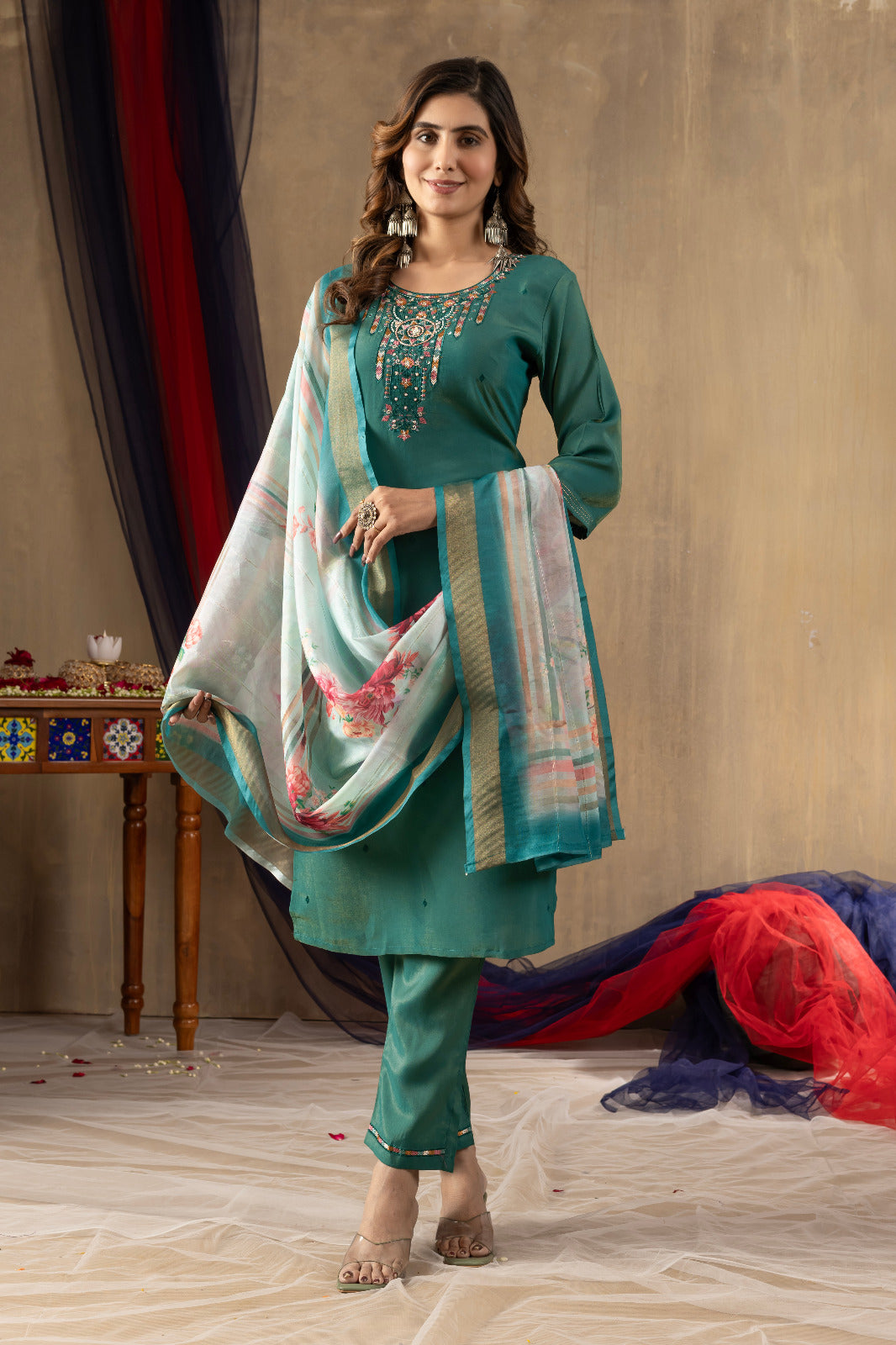 Teal Embroidered Kurta Pant Set with Floral Organza Dupatta