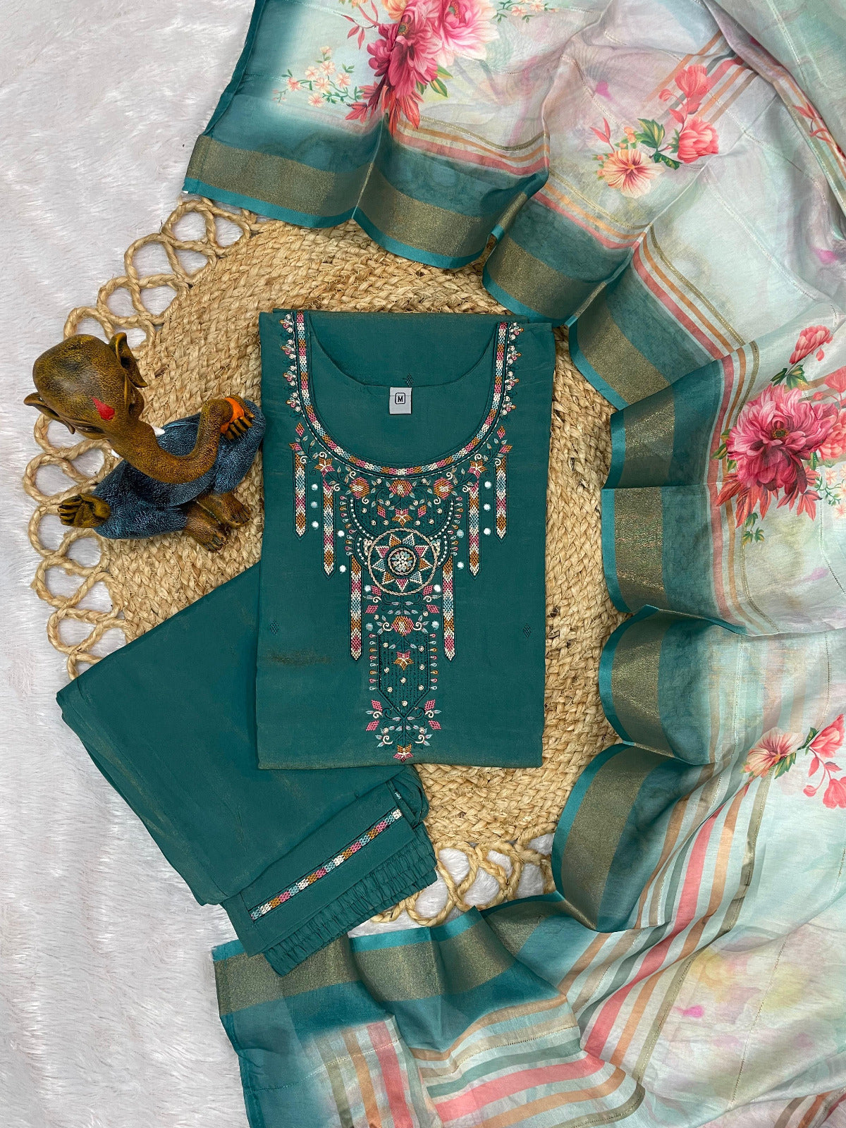 Teal Embroidered Kurta Pant Set with Floral Organza Dupatta