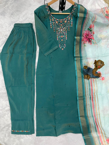 Teal Embroidered Kurta Pant Set with Floral Organza Dupatta