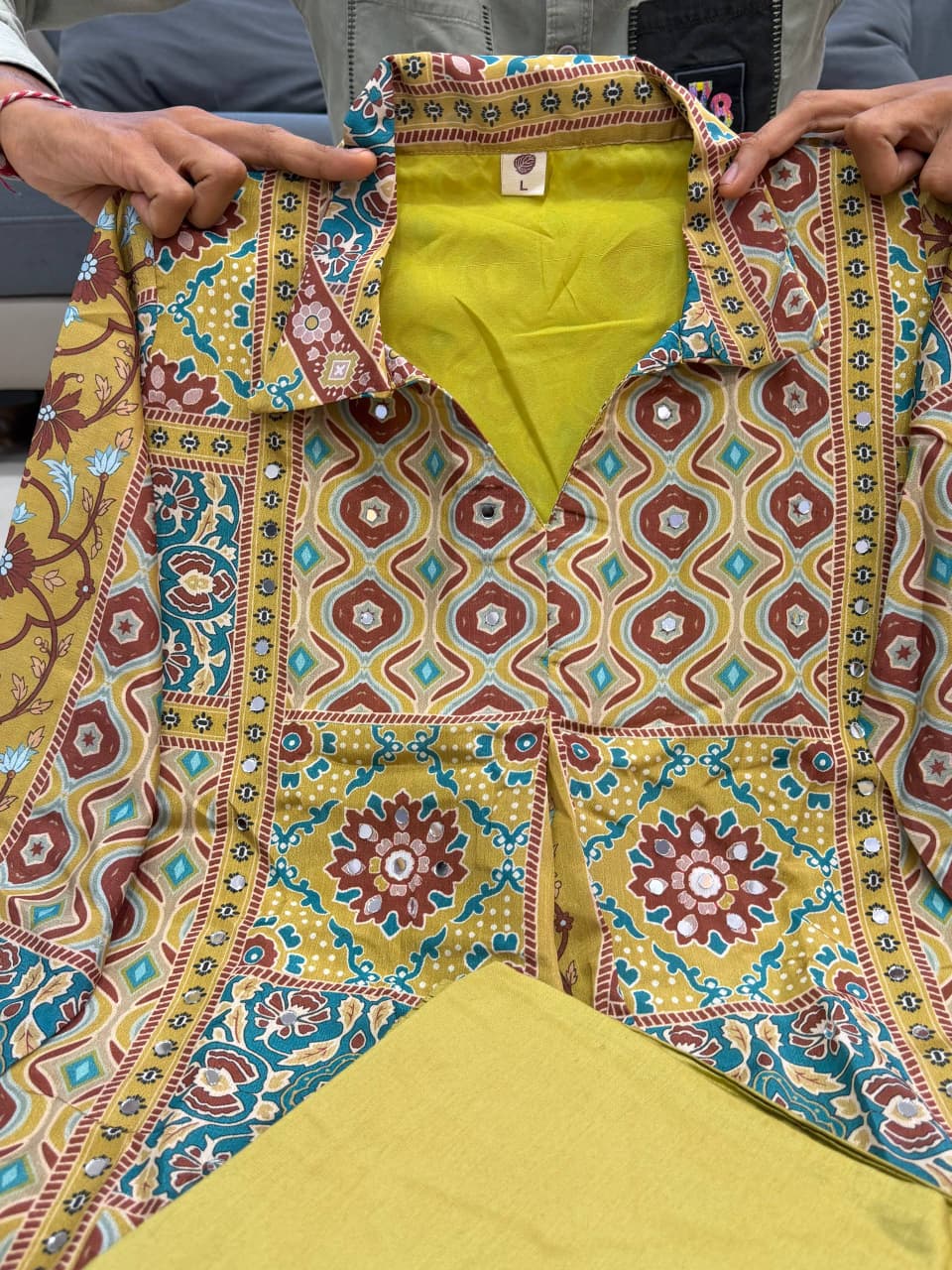 Graceful Olive Heritage Printed Kurta Set with Matching Pants