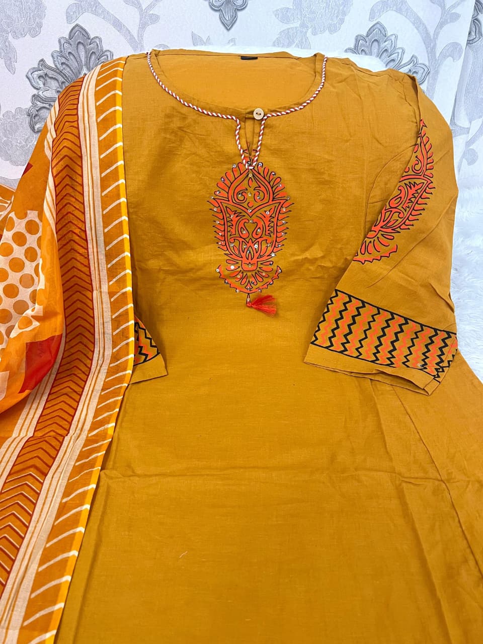 Classic Olive Embroidered Kurta Set With Printed Stole