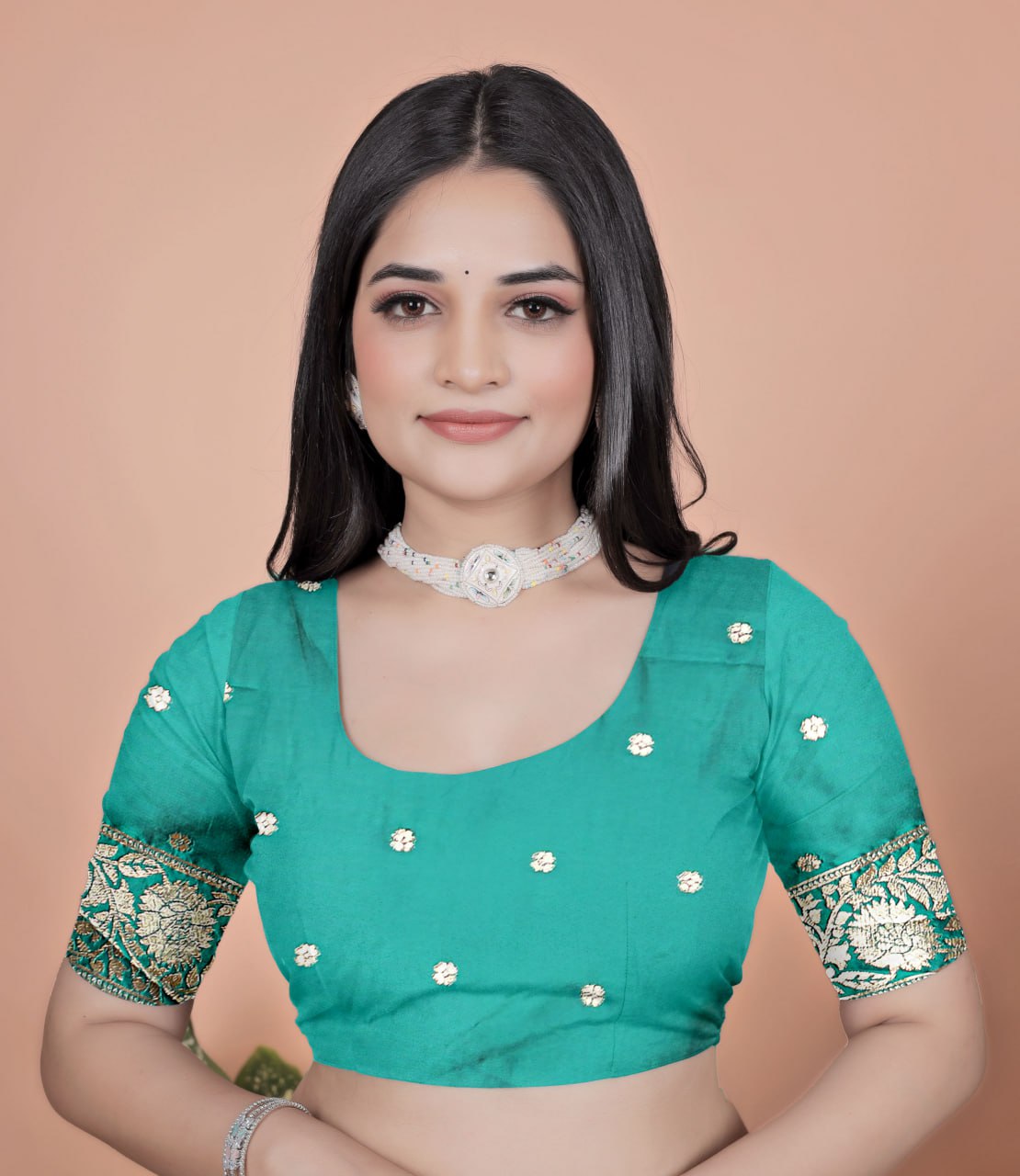 Emerald Green Banarasi Silk Saree with Artistic Peacock Pallu