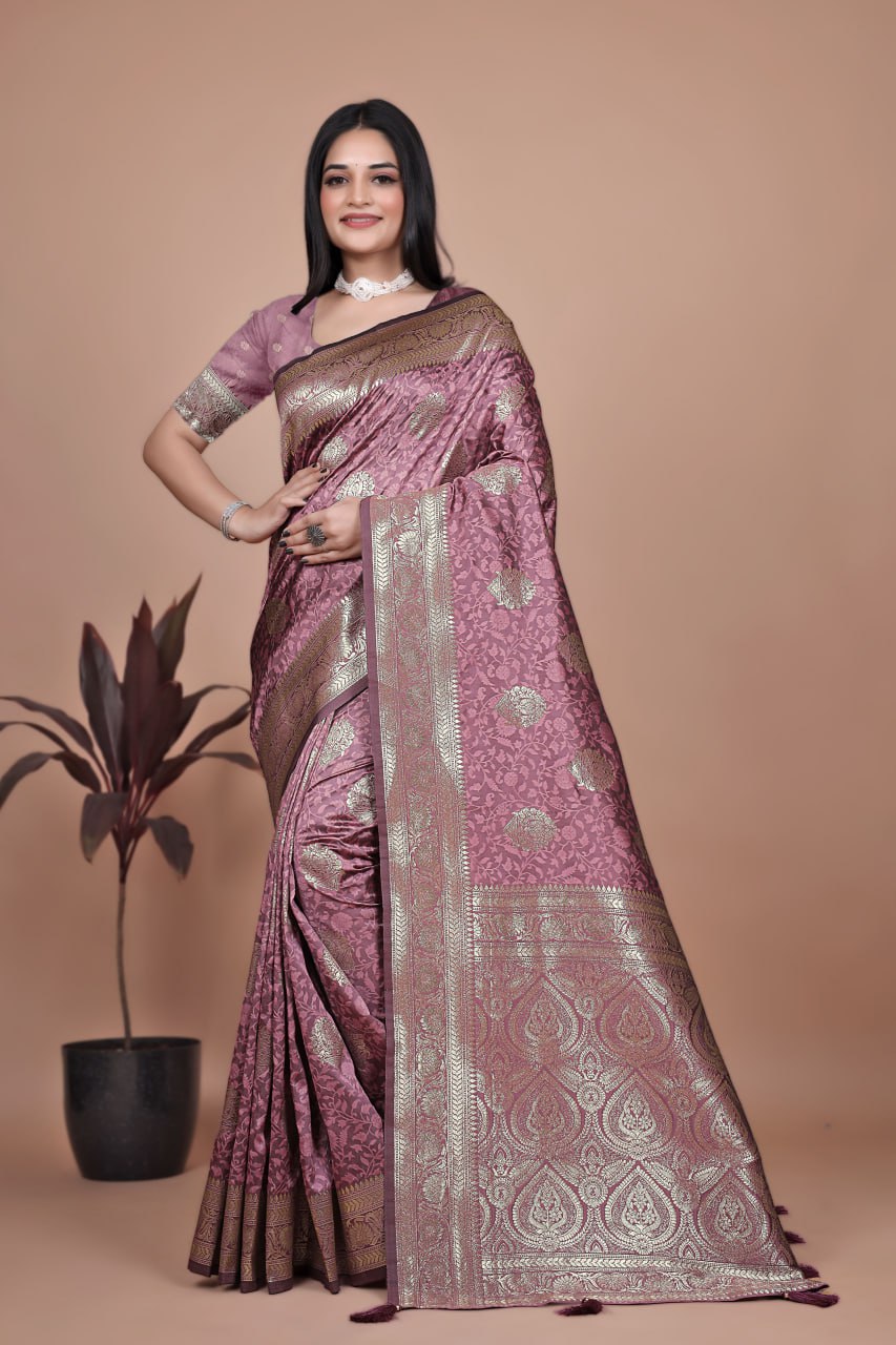 ❤️Dusty Rose Banarasi Silk Saree with Gold Zari Butti and Regal Pallu ❤️