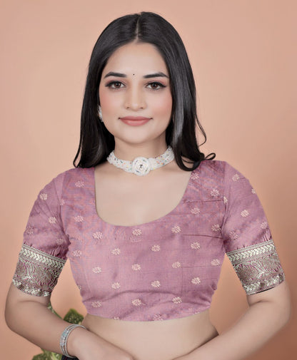❤️Dusty Rose Banarasi Silk Saree with Gold Zari Butti and Regal Pallu ❤️