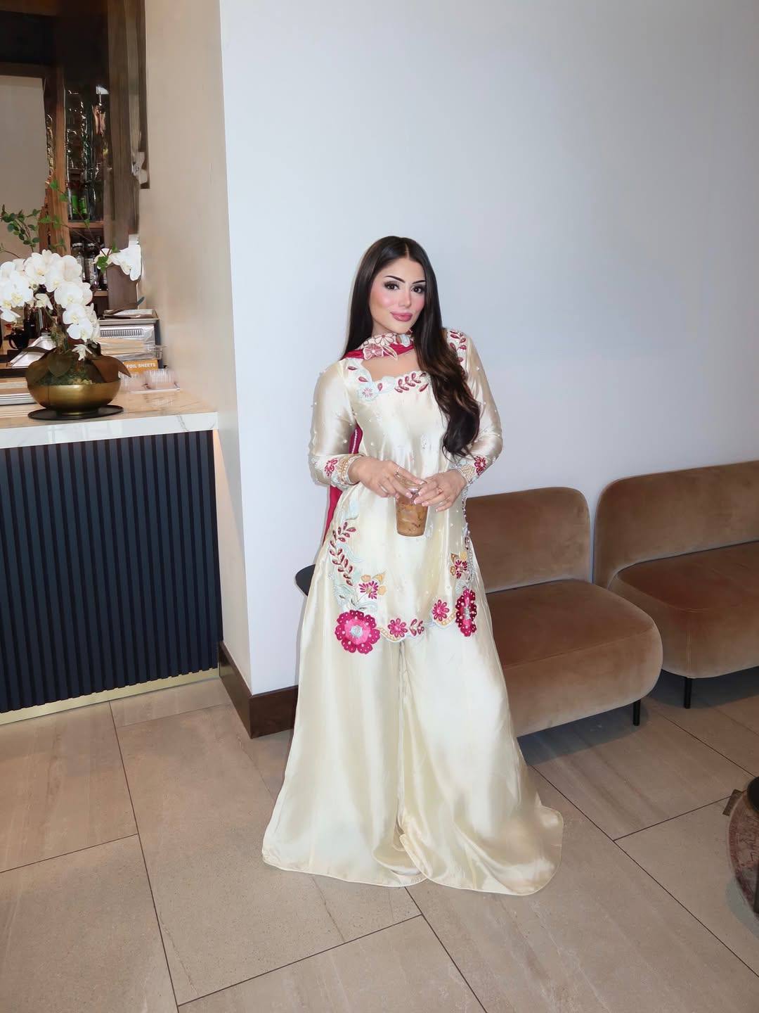 NEW ĐĚSIGNER PARTY WEAR TOP AND PLAZZO. WITH FANCY DUPPATA AND EMBROIDERY WORK