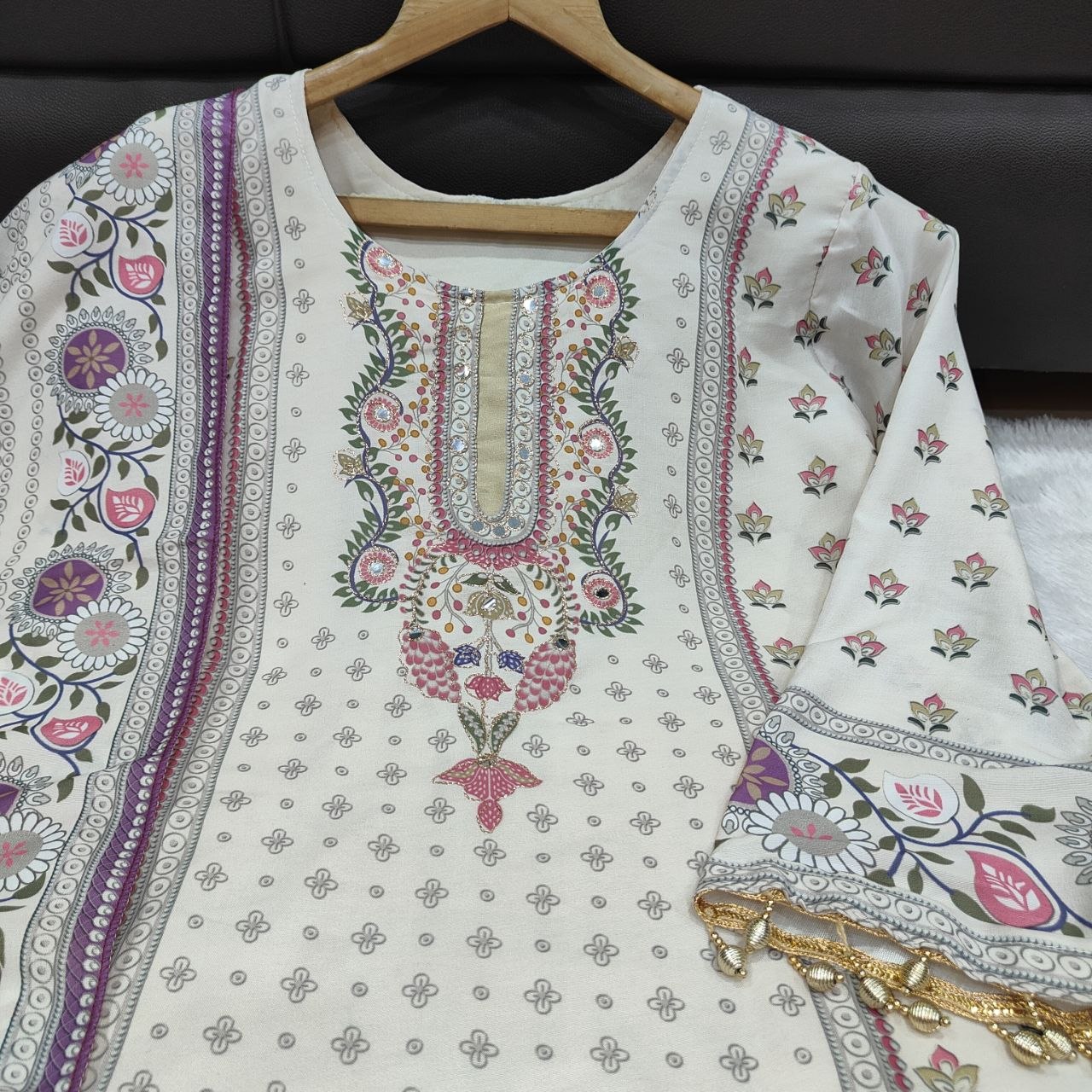 Graceful Ivory Floral Printed Premium Suit Set with Elegant Dupatta