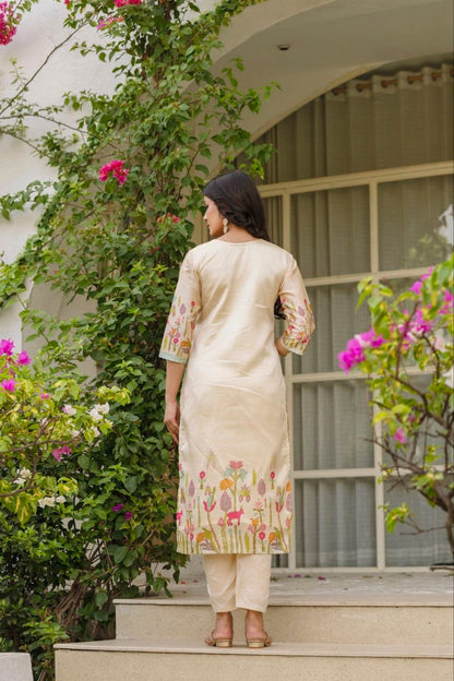 Elegant Ivory Floral Embroidered Kurta Set with Matching Dupatta