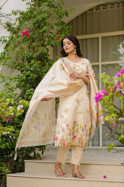 Elegant Ivory Floral Embroidered Kurta Set with Matching Dupatta