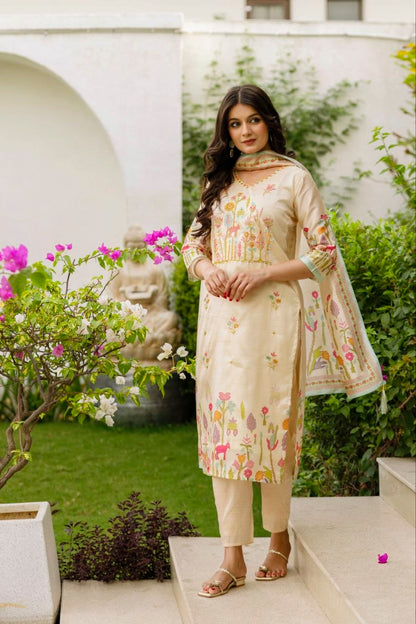 Elegant Ivory Floral Embroidered Kurta Set with Matching Dupatta