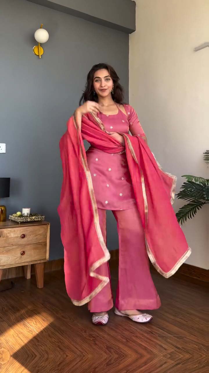 Radiant Rose Pink Kurta Set with Chic Silhouette