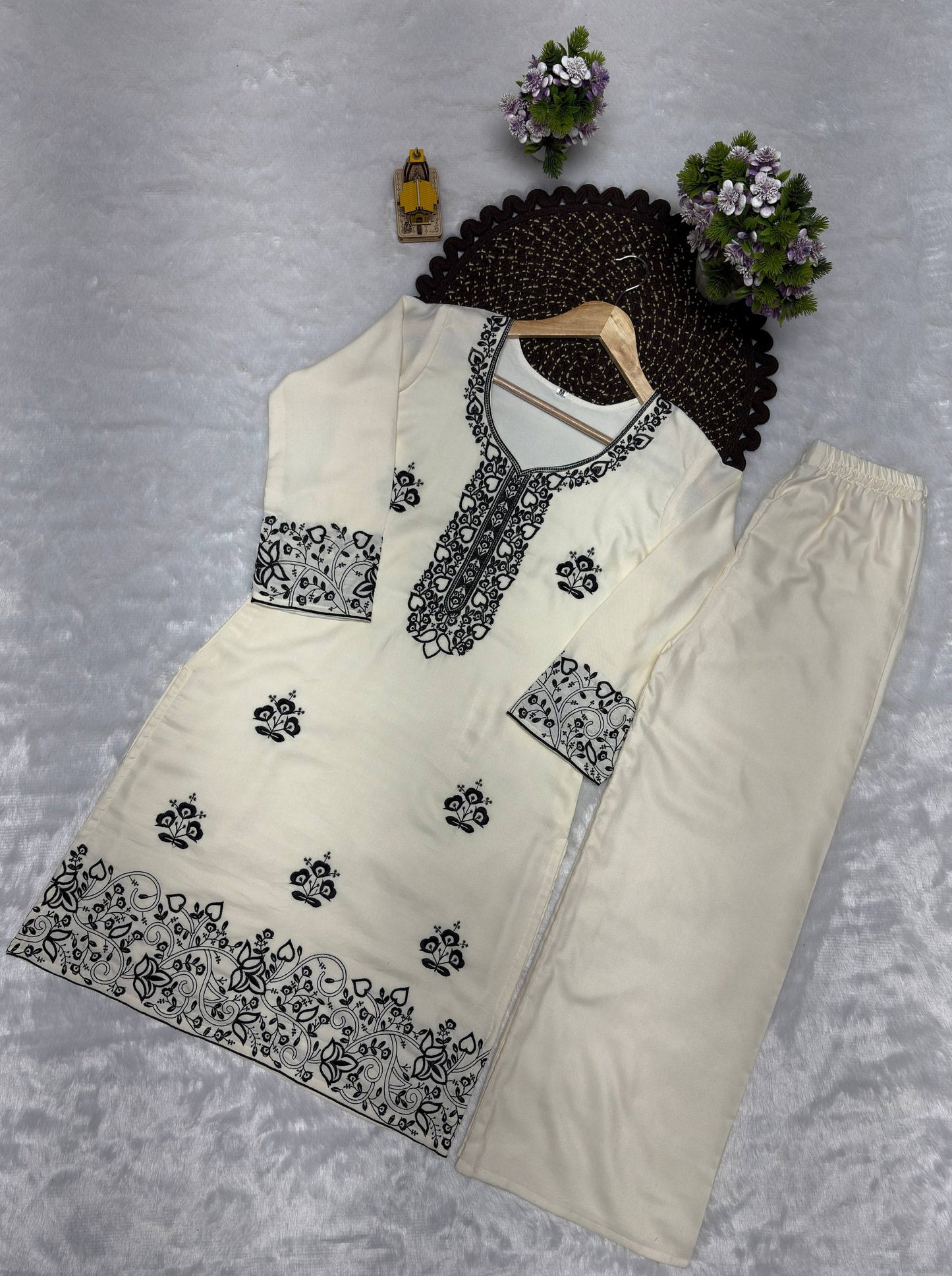 Elegant Off-White Embroidered Kurta and Wide-Leg Co-ord Set